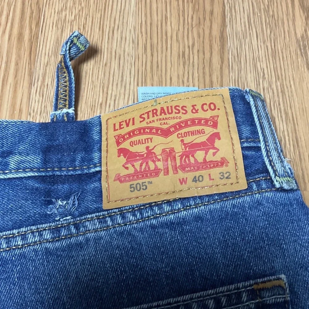 Levis 505 Regular Fit Straight Leg Jeans Mens 40x32 Blue Denim Medium Wash